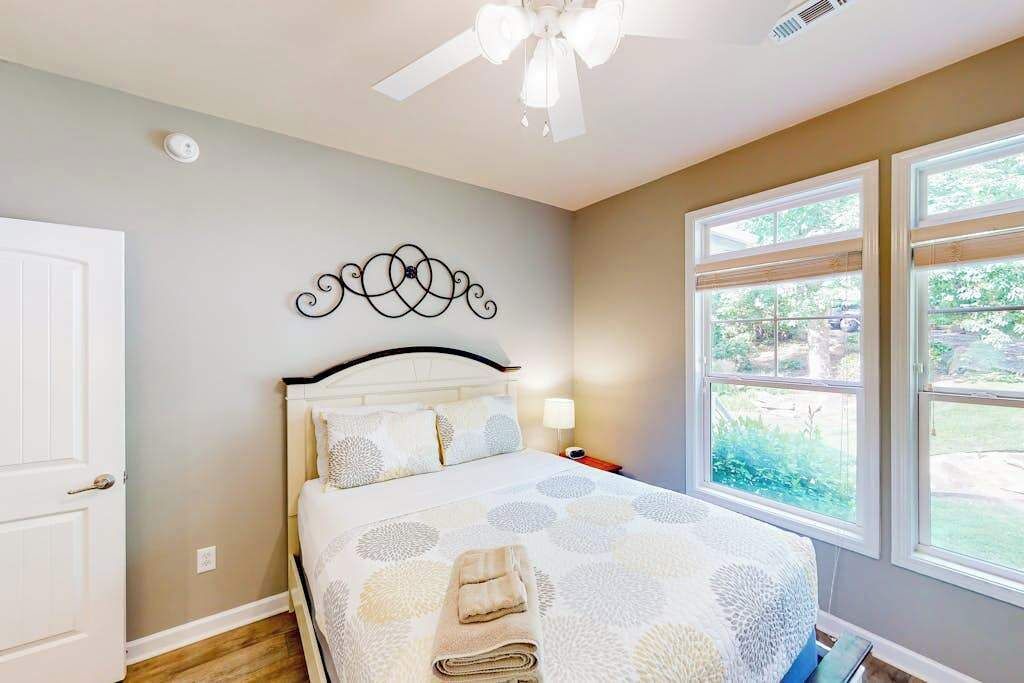 Photo of Bedroom in Woodfin