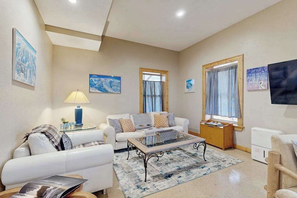 Photo of Livingroom in Maggie Valley