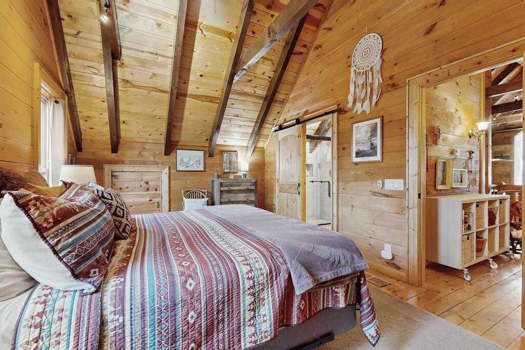 Photo of Bedroom in Maggie Valley