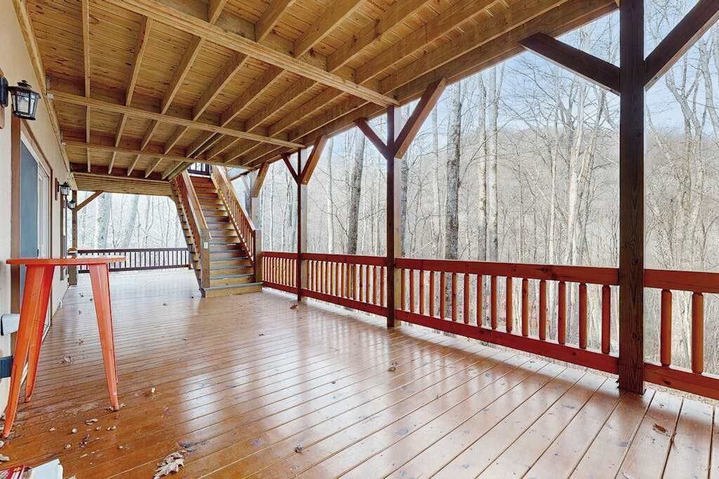 Photo of Patio Balcony in Maggie Valley