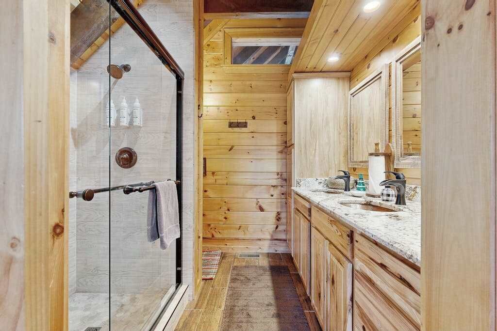 Photo of Bathroom in Maggie Valley