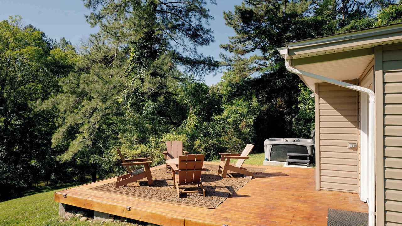 Photo of Outdoor in Colonial Heights