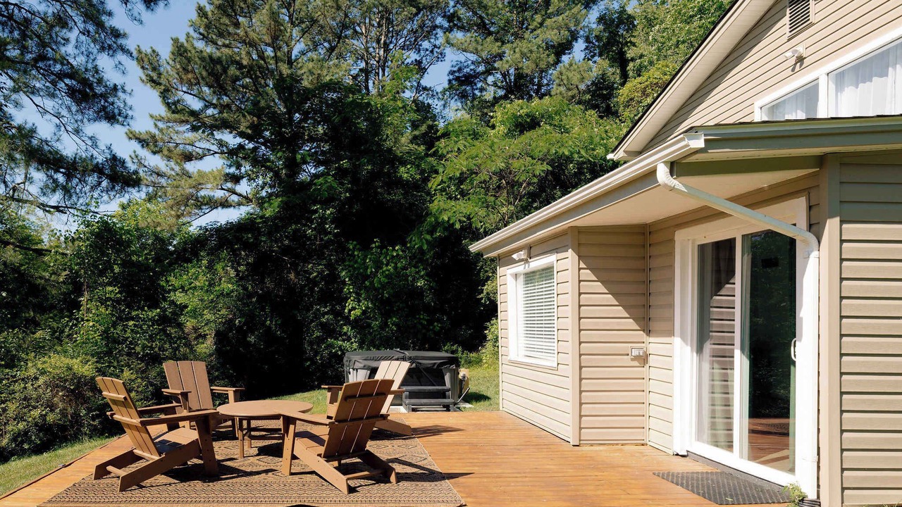 Photo of Outdoor in Colonial Heights