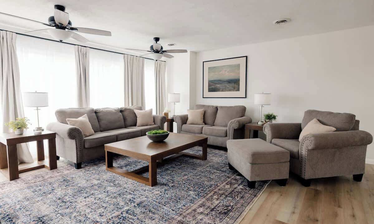 Photo of Livingroom in Colonial Heights