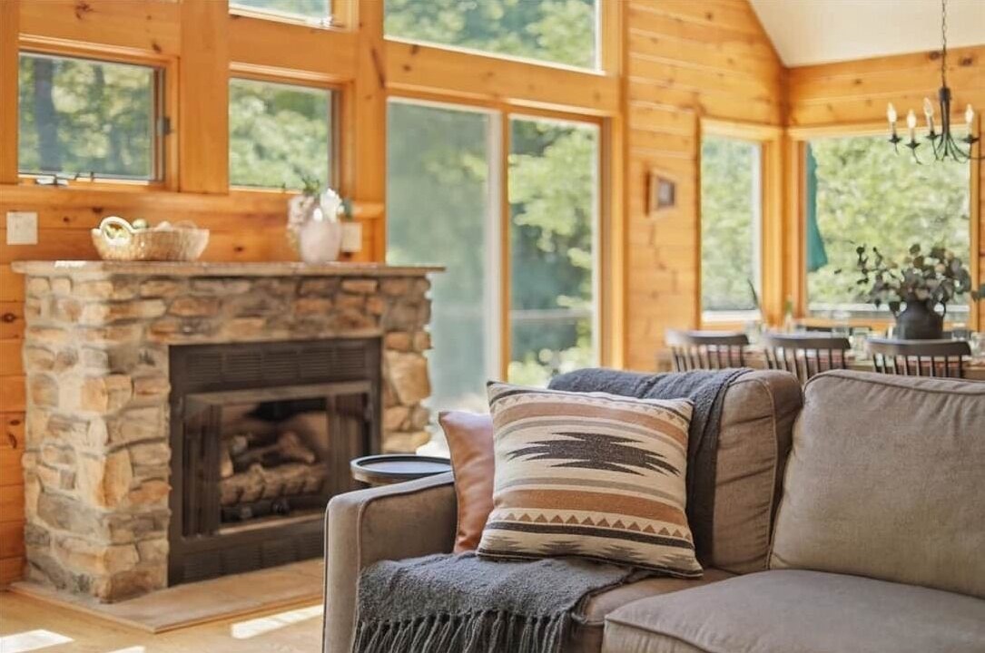 Photo of Livingroom in Berkeley Springs