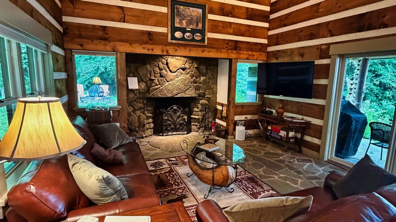 Photo of Livingroom in Ferguson