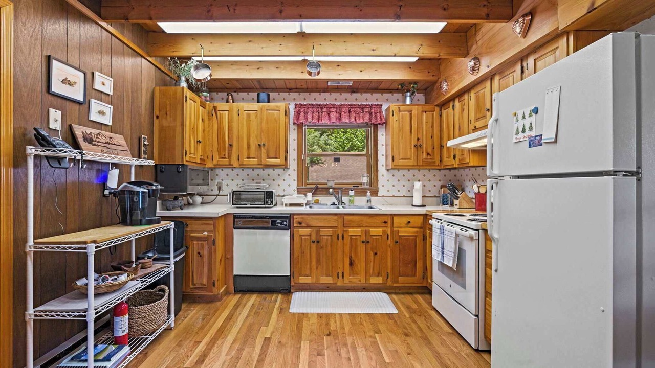 Photo of Kitchen in South Fork