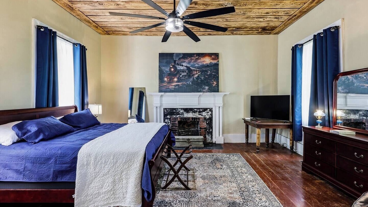 Photo of Bedroom in Frankfort
