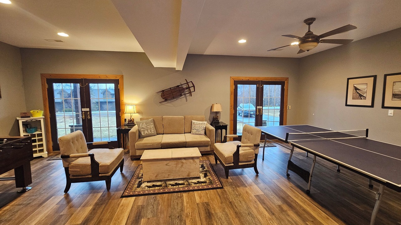 Photo of Livingroom in McHenry