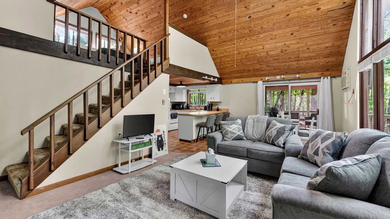 Photo of Livingroom in The Woods