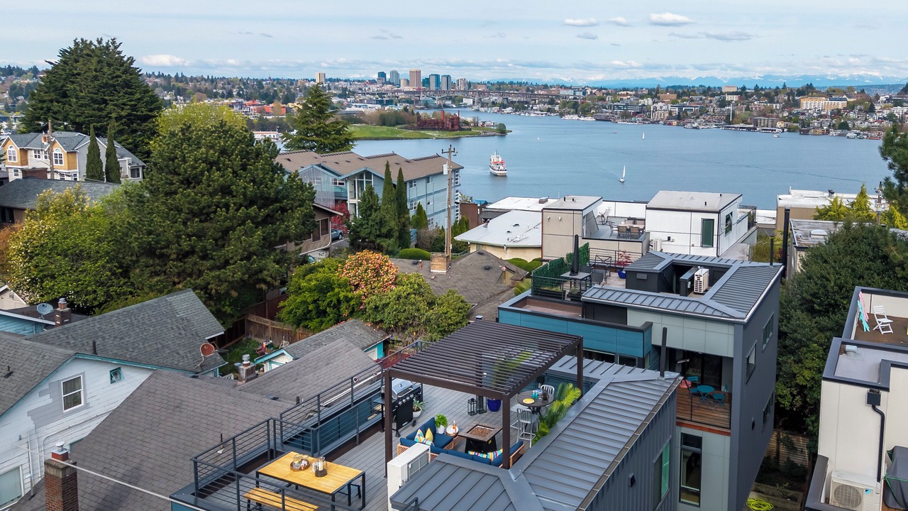 Photo of Patio Balcony in East Queen Anne