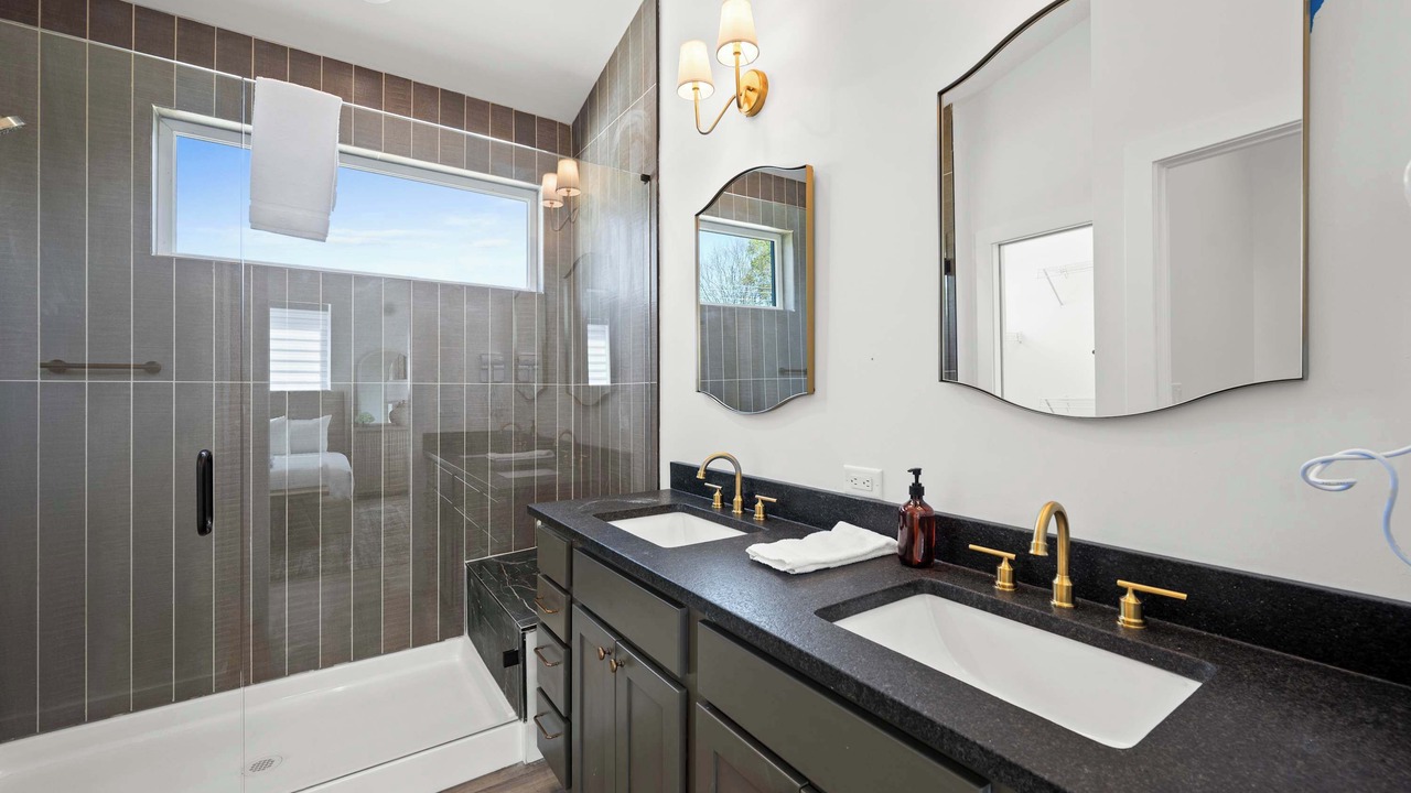Photo of Bathroom in Dry Ridge