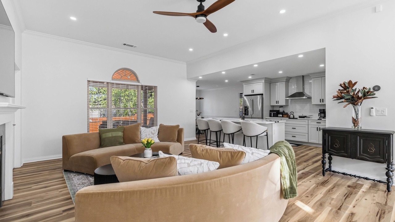 Photo of Livingroom in Lexington