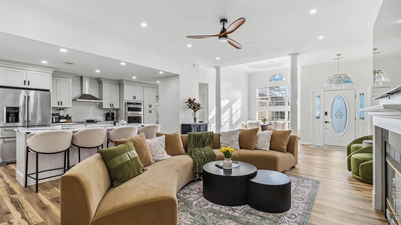 Photo of Livingroom in Lexington