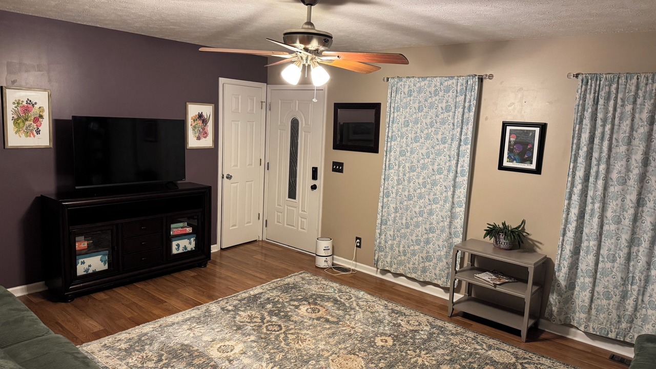 Photo of Livingroom in Jefferson