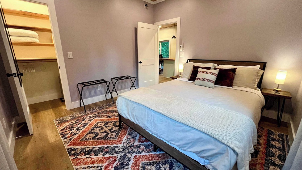 Photo of Bedroom in Campton