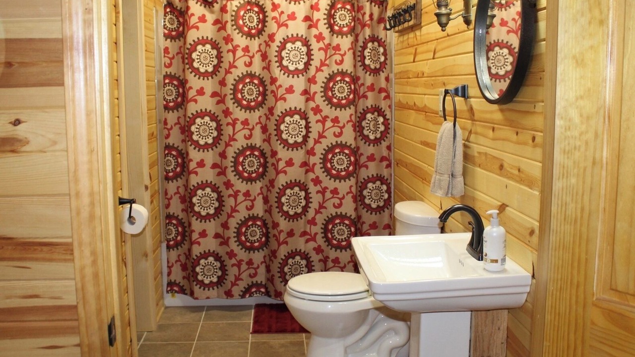 Photo of Bathroom in Keslers Cross Lanes