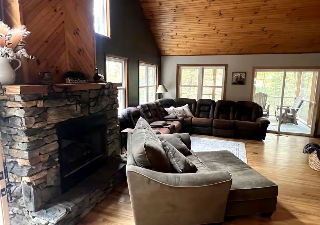Photo of Livingroom in Piney Creek