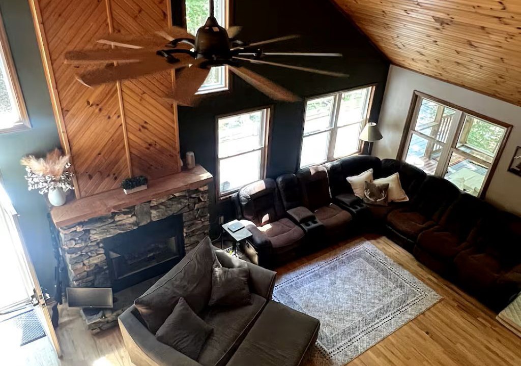 Photo of Livingroom in Piney Creek