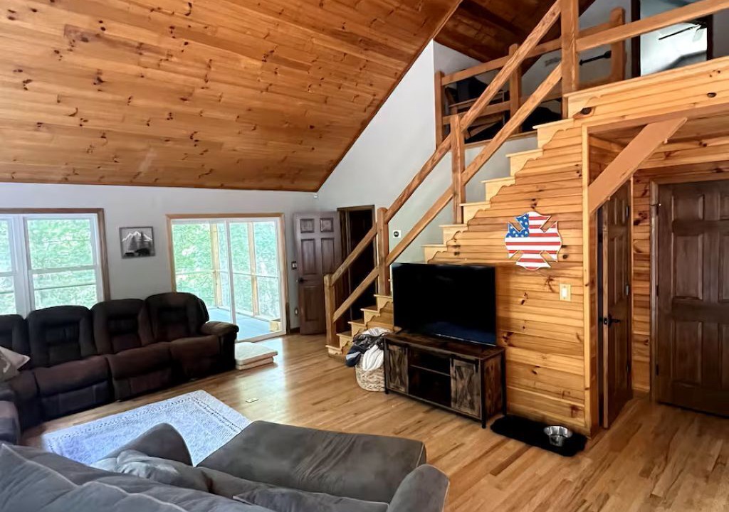 Photo of Livingroom in Piney Creek