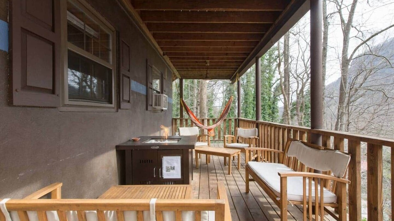 Photo of Patio Balcony in Chimney Rock