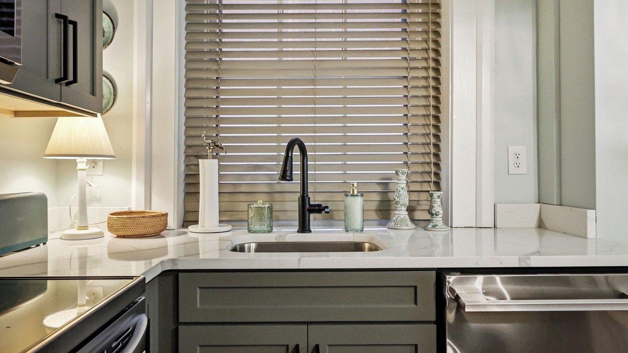Photo of Kitchen in West Suburb