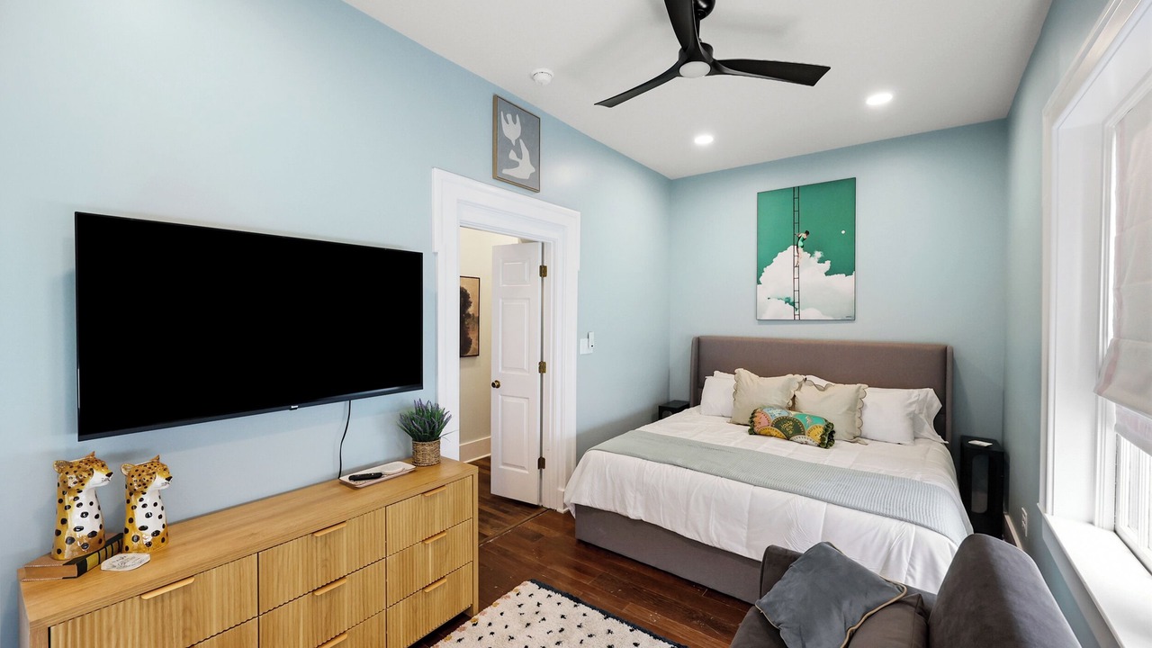Photo of Bedroom in West Suburb