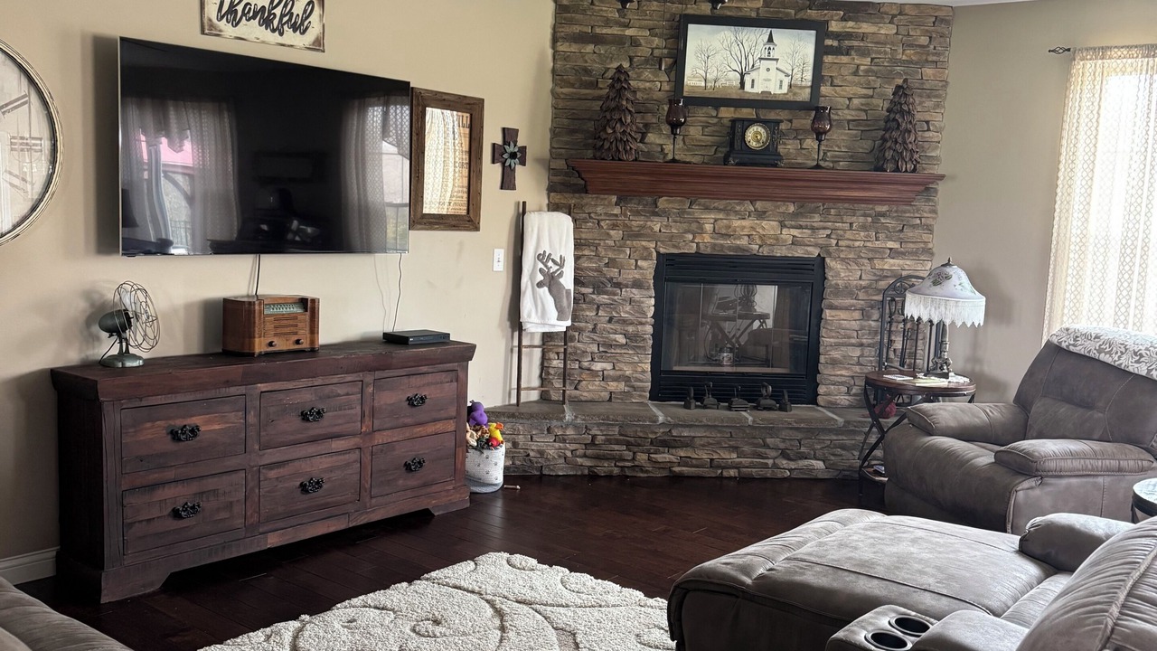 Photo of Livingroom in Crittenden