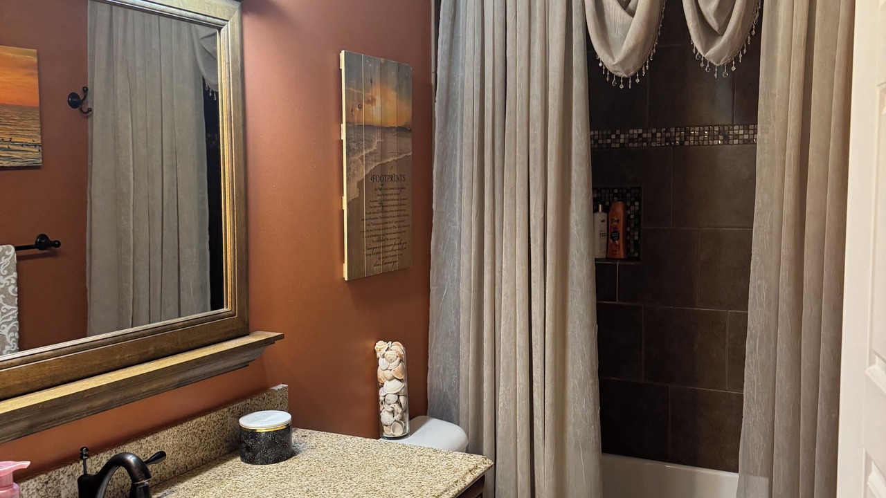 Photo of Bathroom in Crittenden