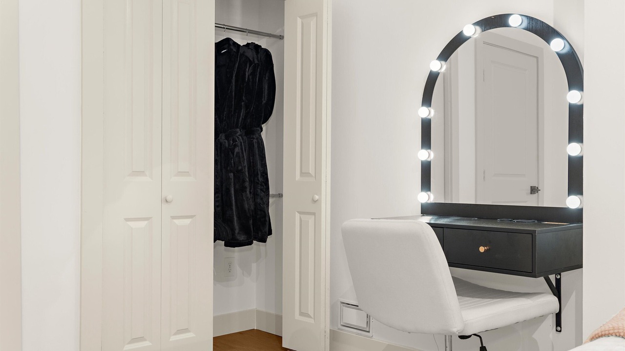 Photo of Bedroom in Barre Circle