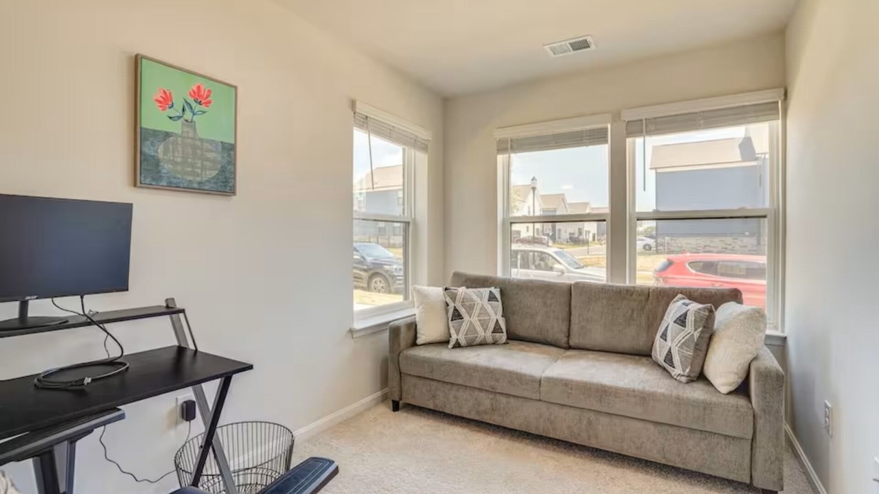 Photo of Livingroom in Frederick