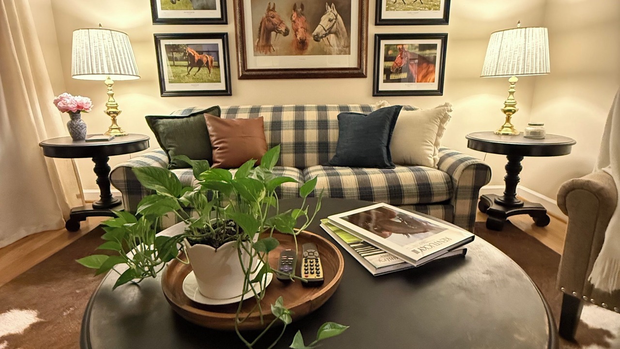 Photo of Livingroom in Lexington