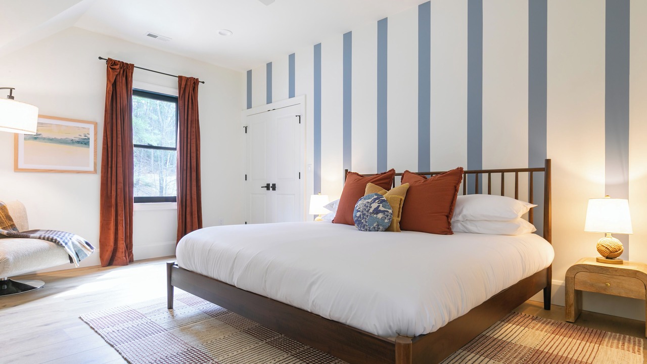 Photo of Bedroom in Forest Lake Heights