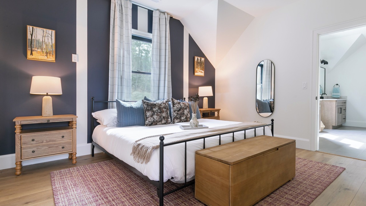 Photo of Bedroom in Forest Lake Heights