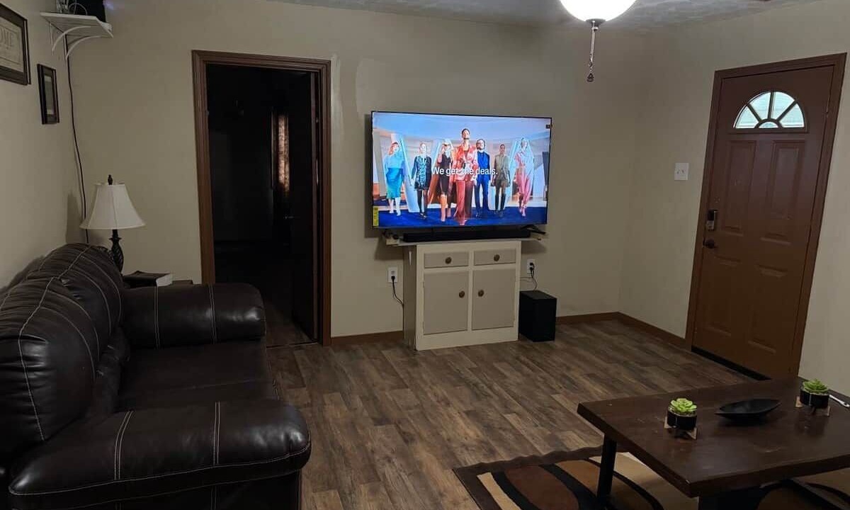 Photo of Livingroom in Delbarton