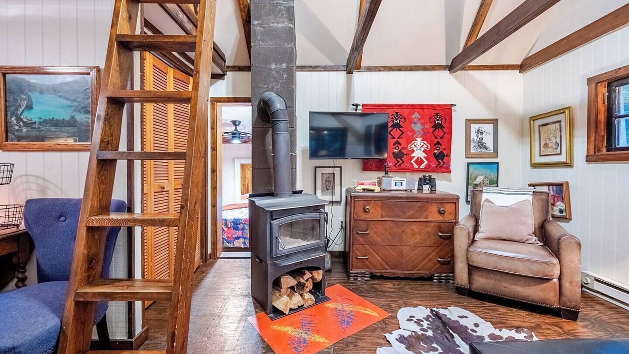 Photo of Livingroom in Ansted