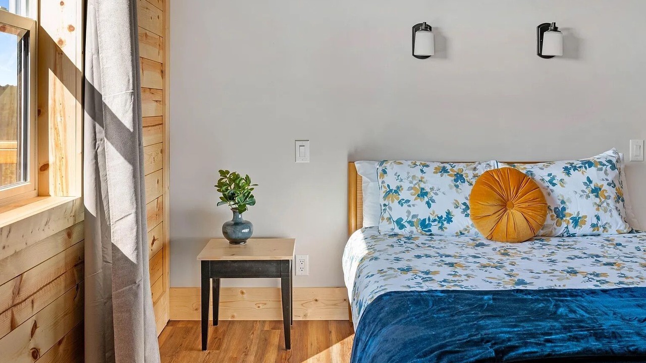 Photo of Bedroom in Frenchburg