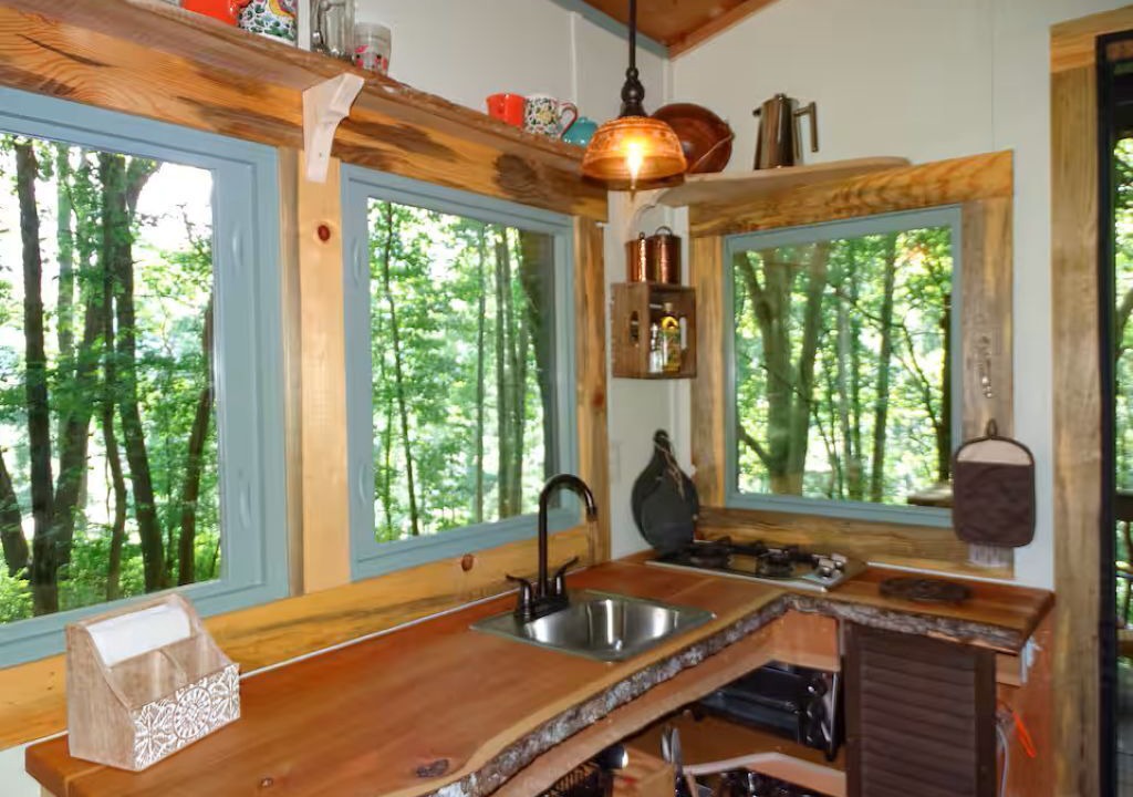 Photo of Kitchen in Barnardsville