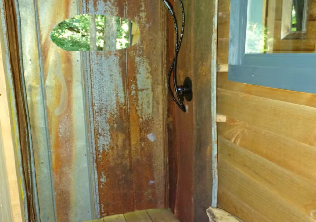 Photo of Bathroom in Barnardsville