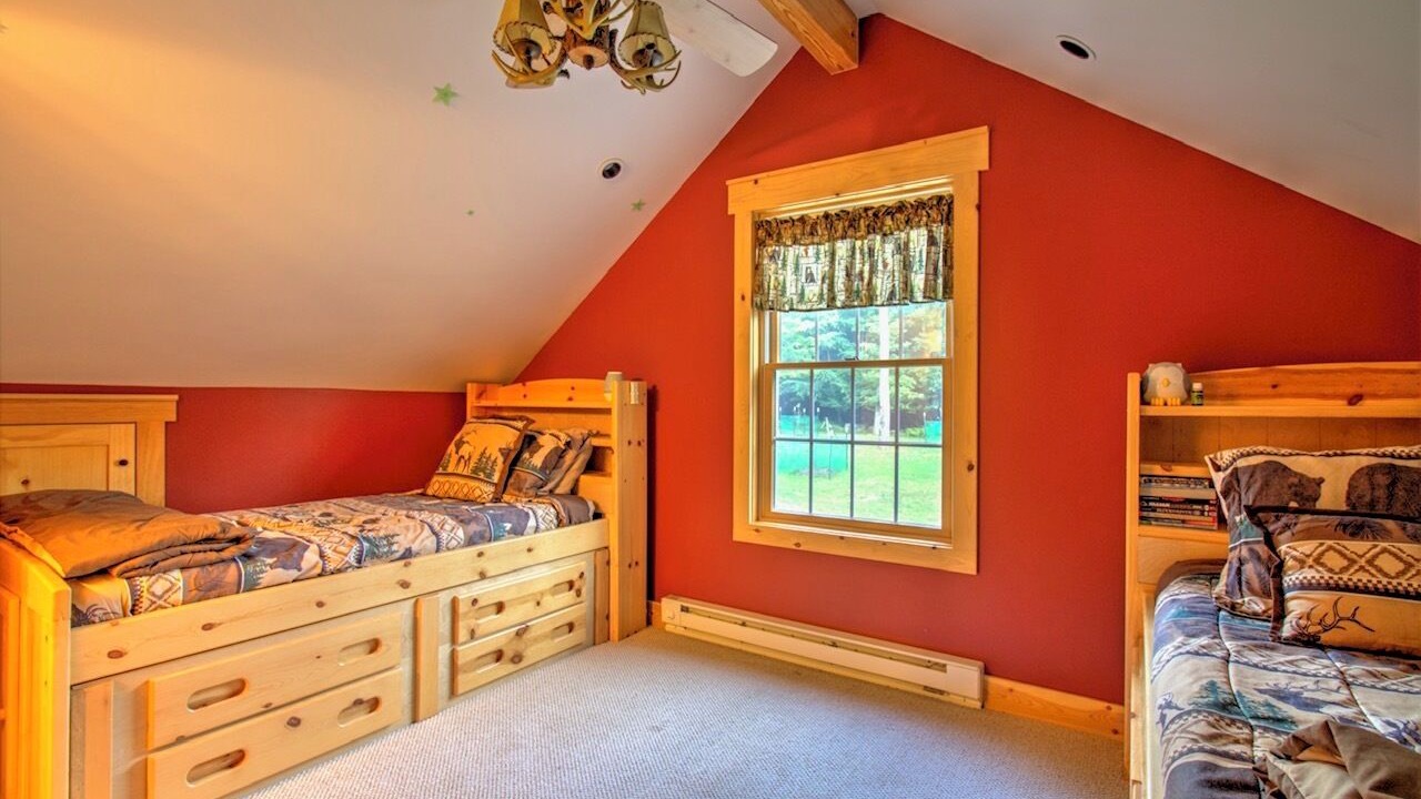 Photo of Bedroom in Oakland