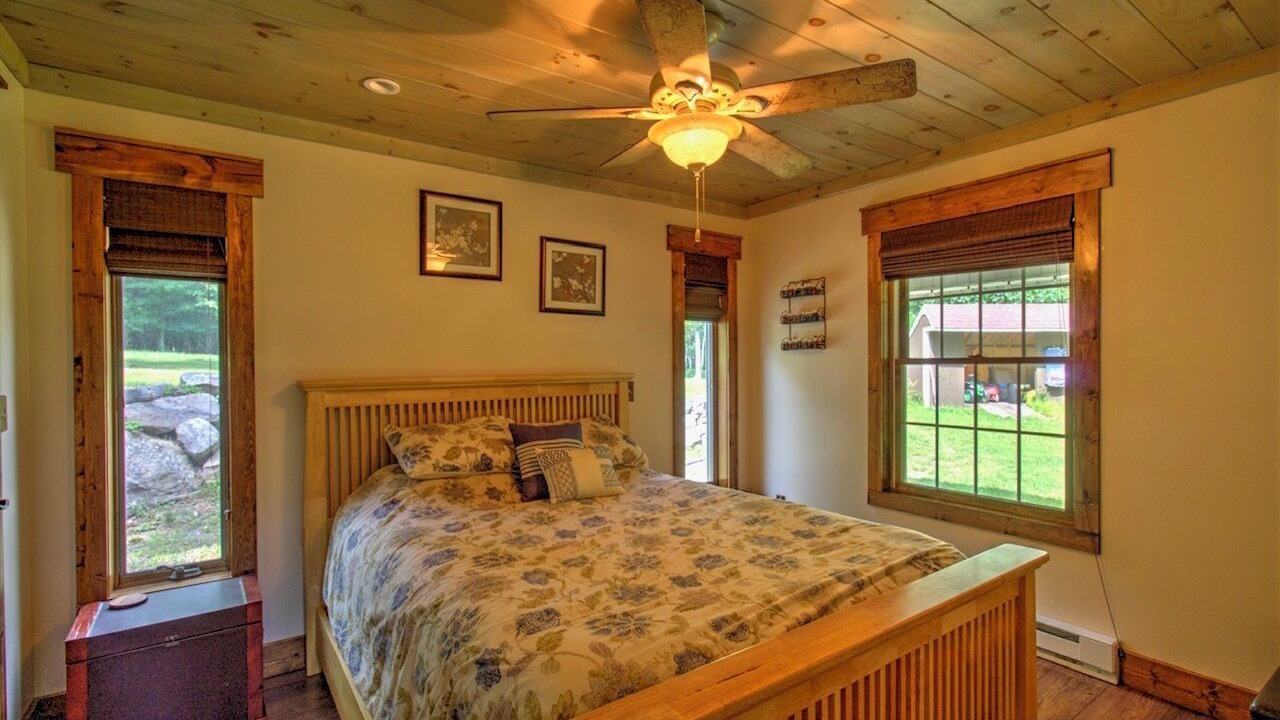 Photo of Bedroom in Oakland