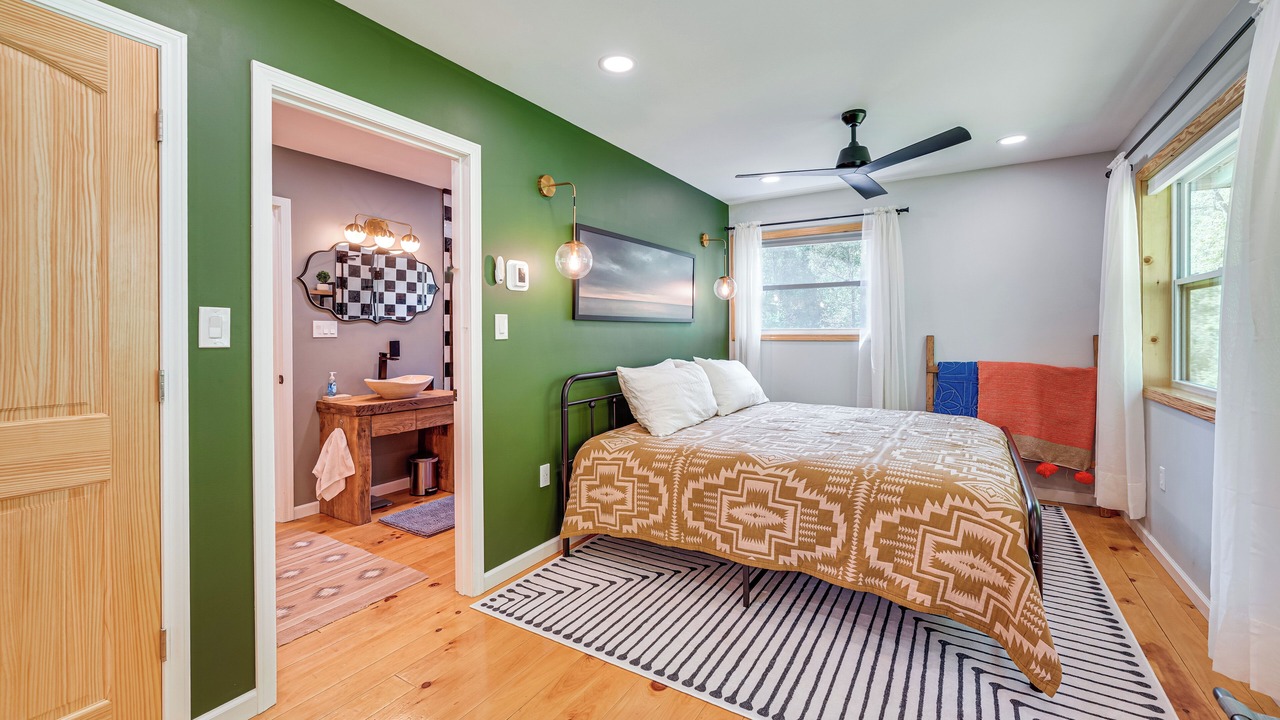 Photo of Bedroom in Gandeeville