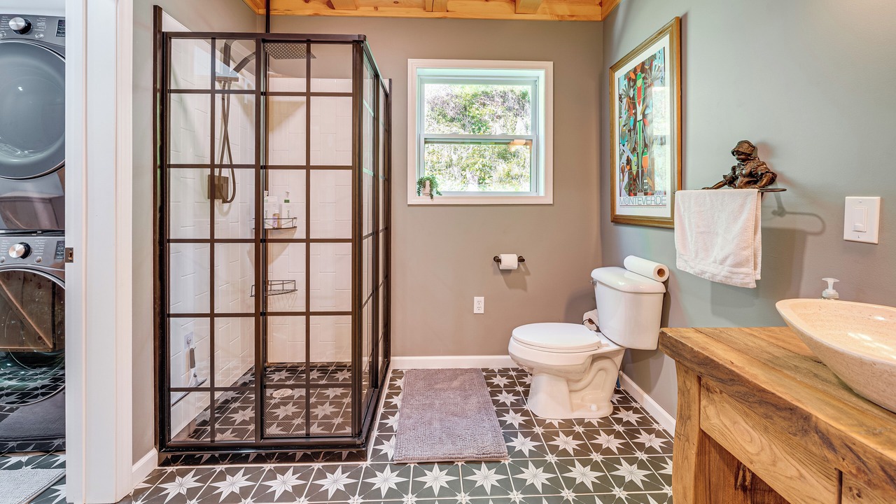 Photo of Bathroom in Gandeeville