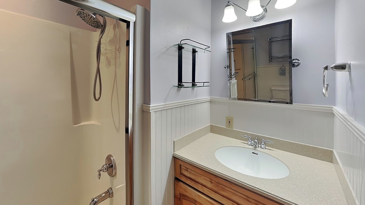 Photo of Bathroom in Thayerville