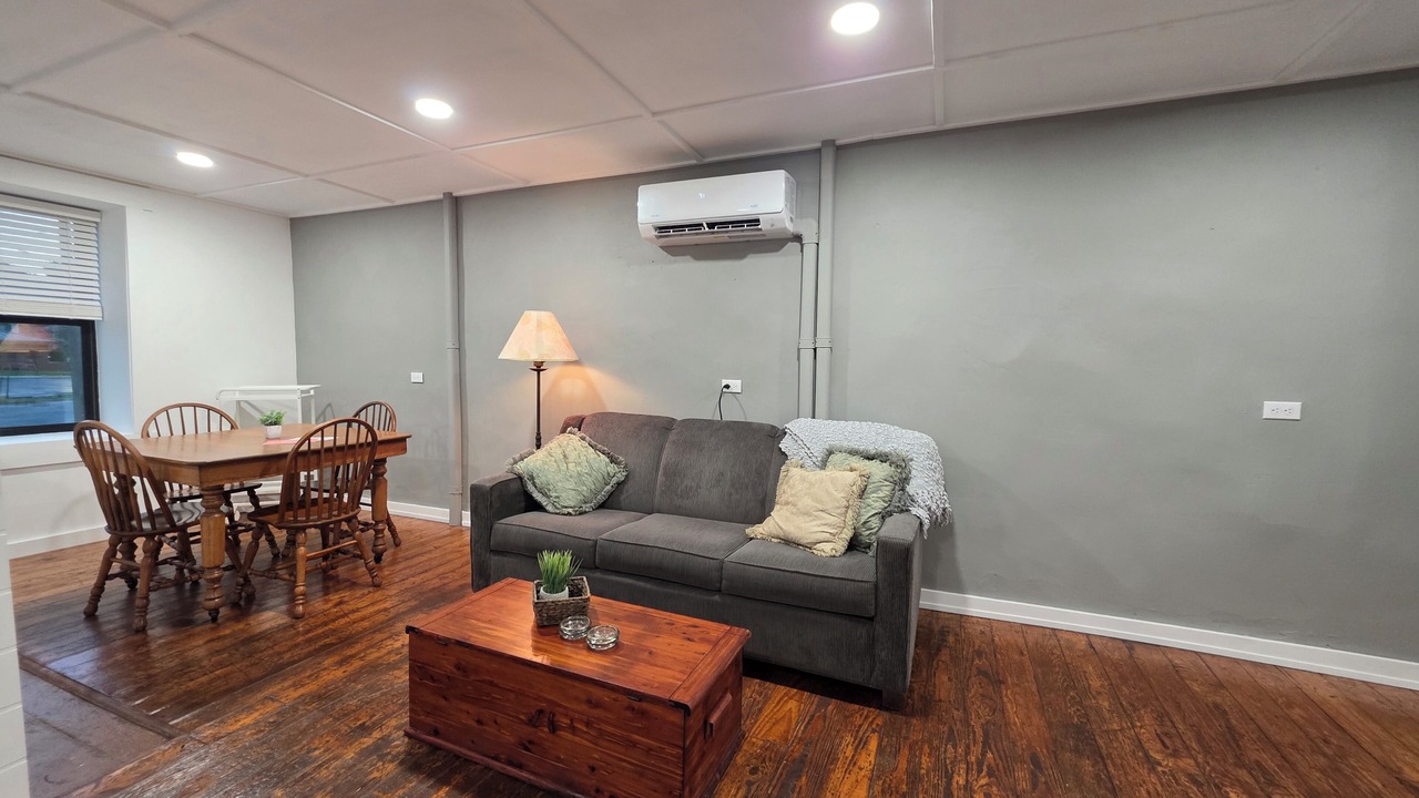 Photo of Livingroom in Vevay