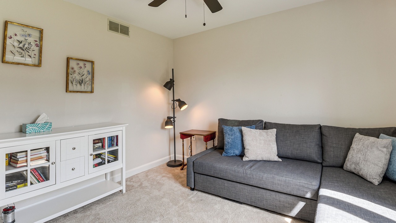 Photo of Livingroom in Woodbine