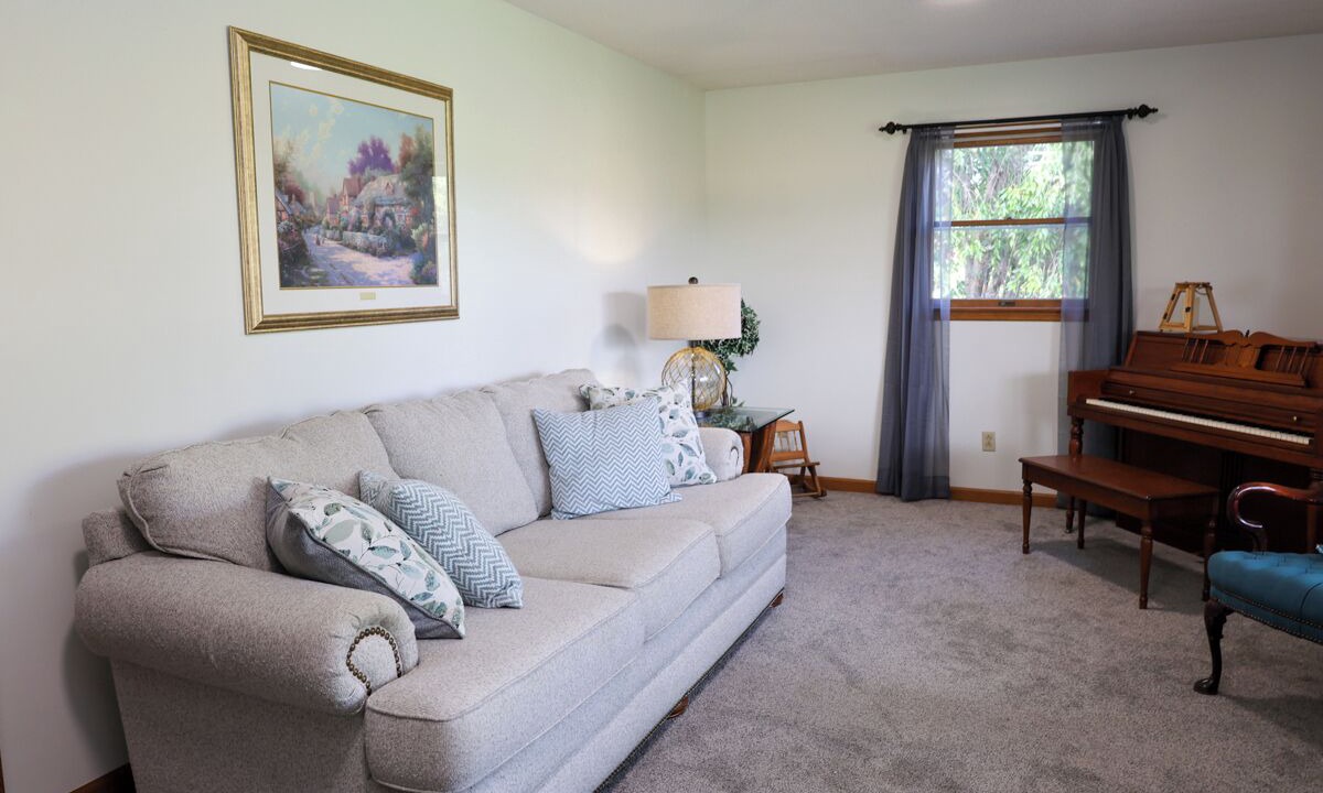 Photo of Livingroom in Jonesborough