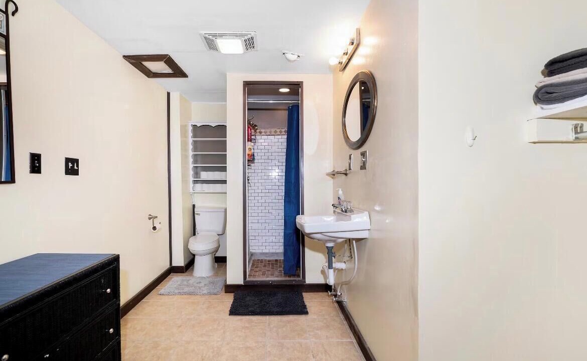 Photo of Bathroom in Butler
