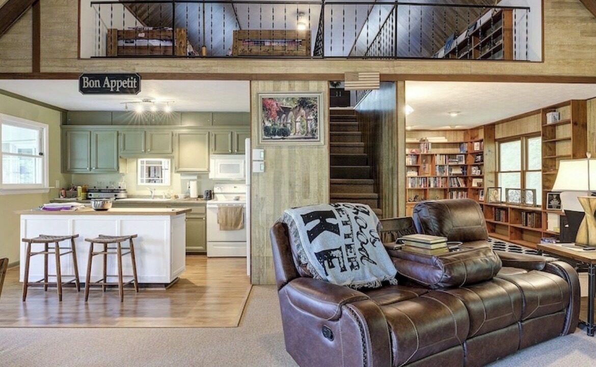 Photo of Livingroom in Butler