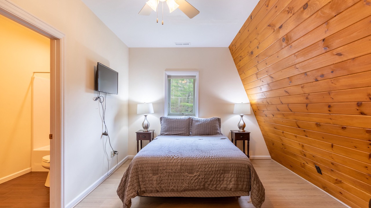 Photo of Bedroom in Elk Park